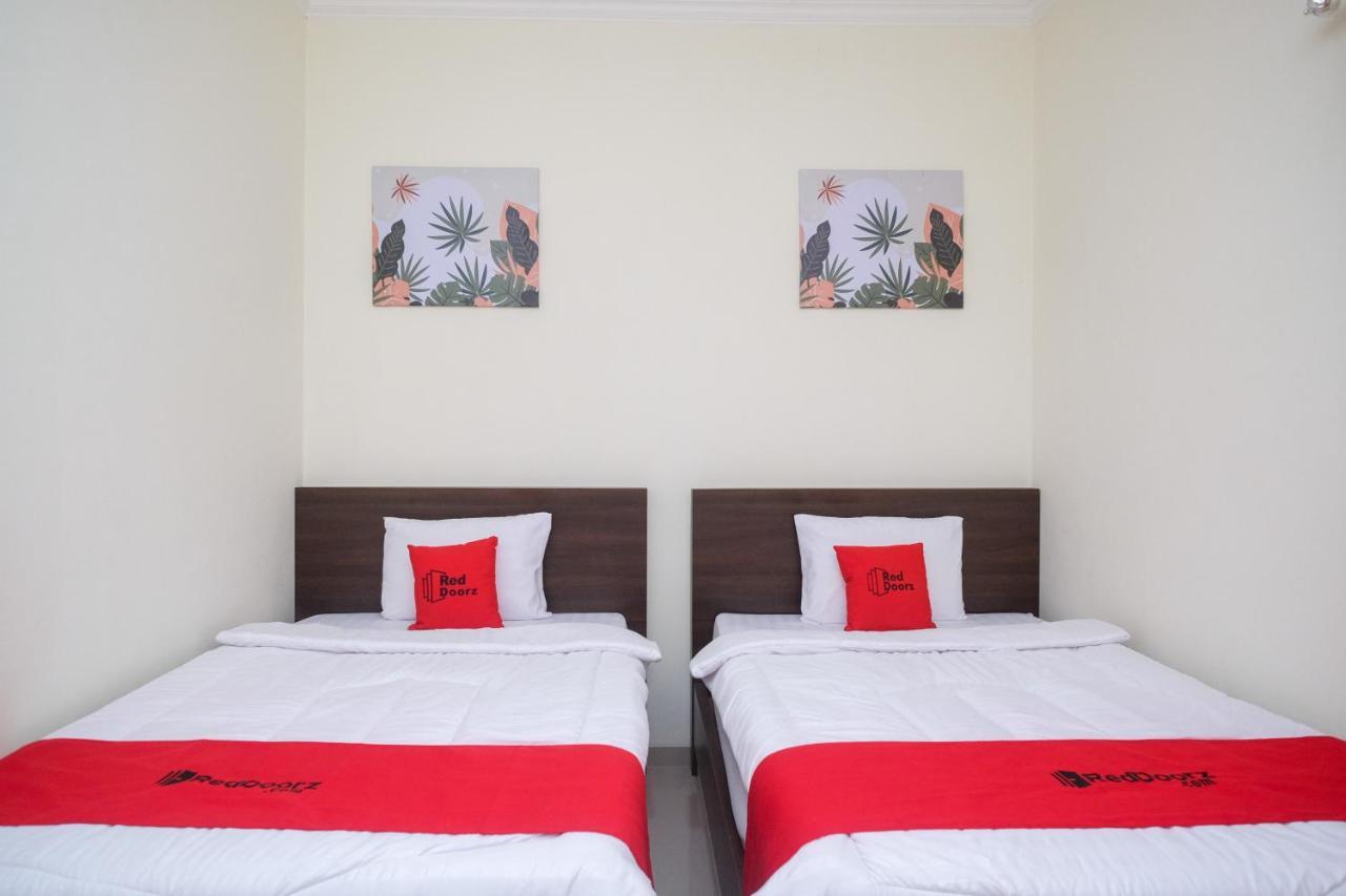 Reddoorz Near Kawasan Bandara Ahmad Yani Semarang 2 Hotel Ngoại thất bức ảnh
