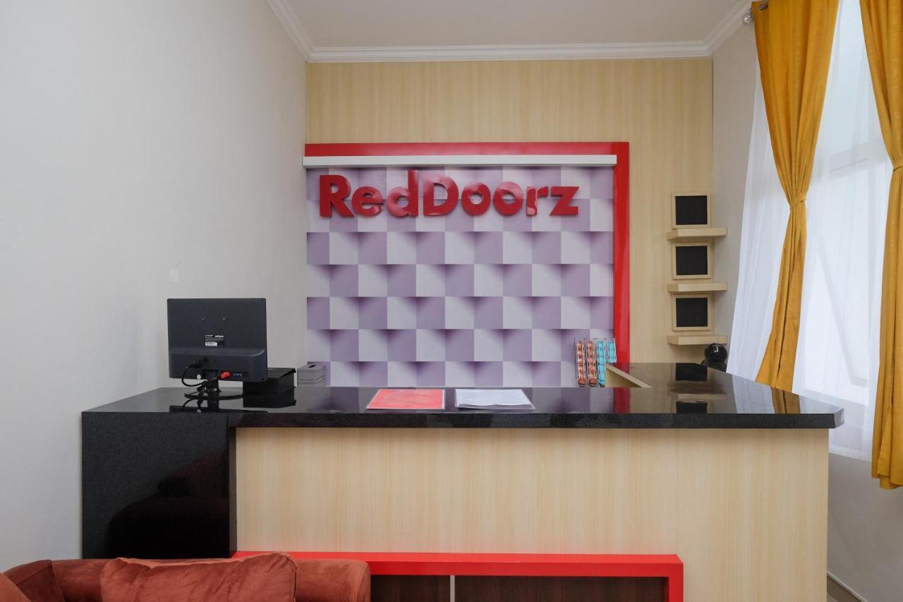 Reddoorz Near Kawasan Bandara Ahmad Yani Semarang 2 Hotel Ngoại thất bức ảnh