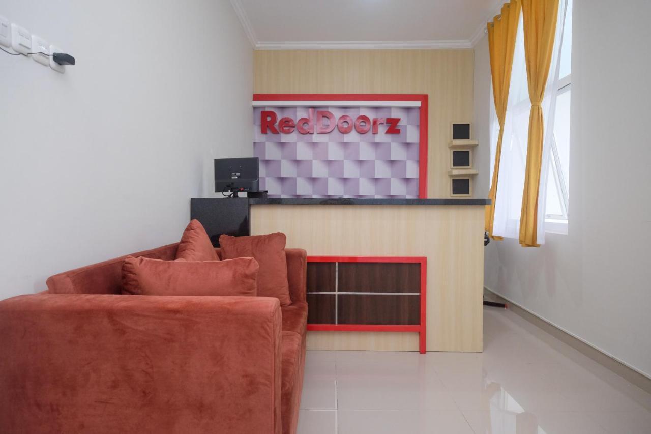 Reddoorz Near Kawasan Bandara Ahmad Yani Semarang 2 Hotel Ngoại thất bức ảnh